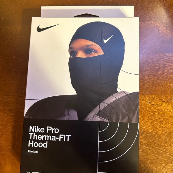 Nike Accessories Nike Pro Therma Fit Hyperwarm Hood Balaclavaski
